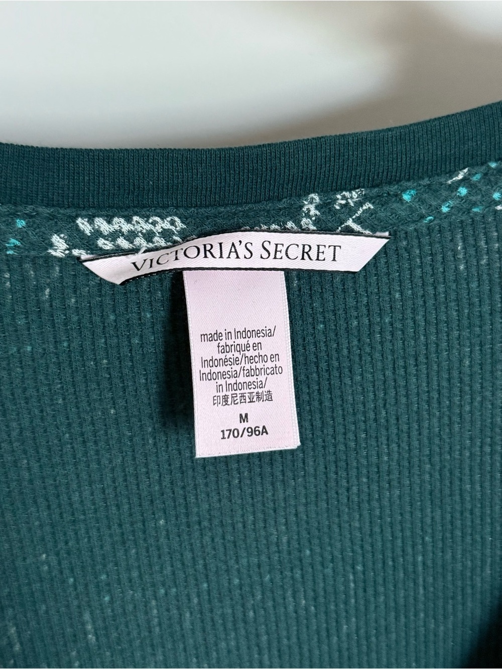 Victoria’s Secret Green Fair Isle Thermal Pajama Set Henley Shorts Medium - Picture 8 of 16